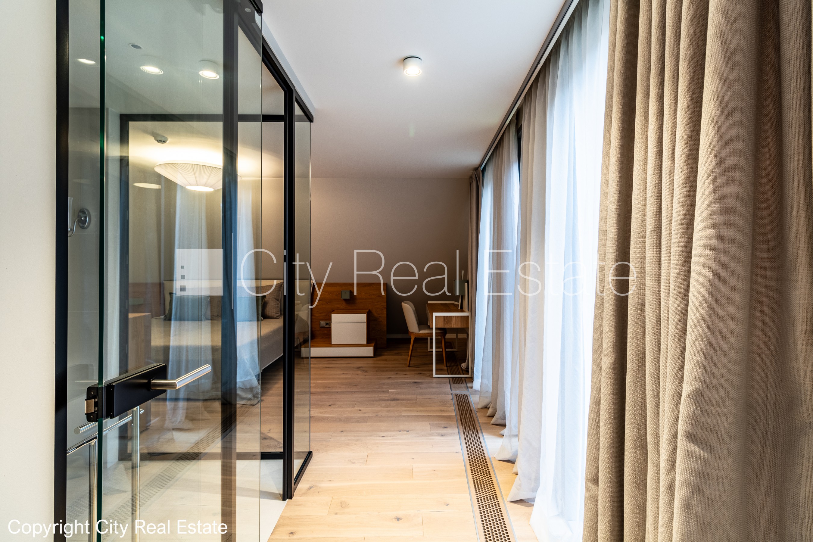 Sludinājumi. Fasādes māja, restaurēta māja, nomainītas inženierkomunikācijas, mainīts Jumta segums, dzelzsbetona Cena: 910000 EUR Foto #4