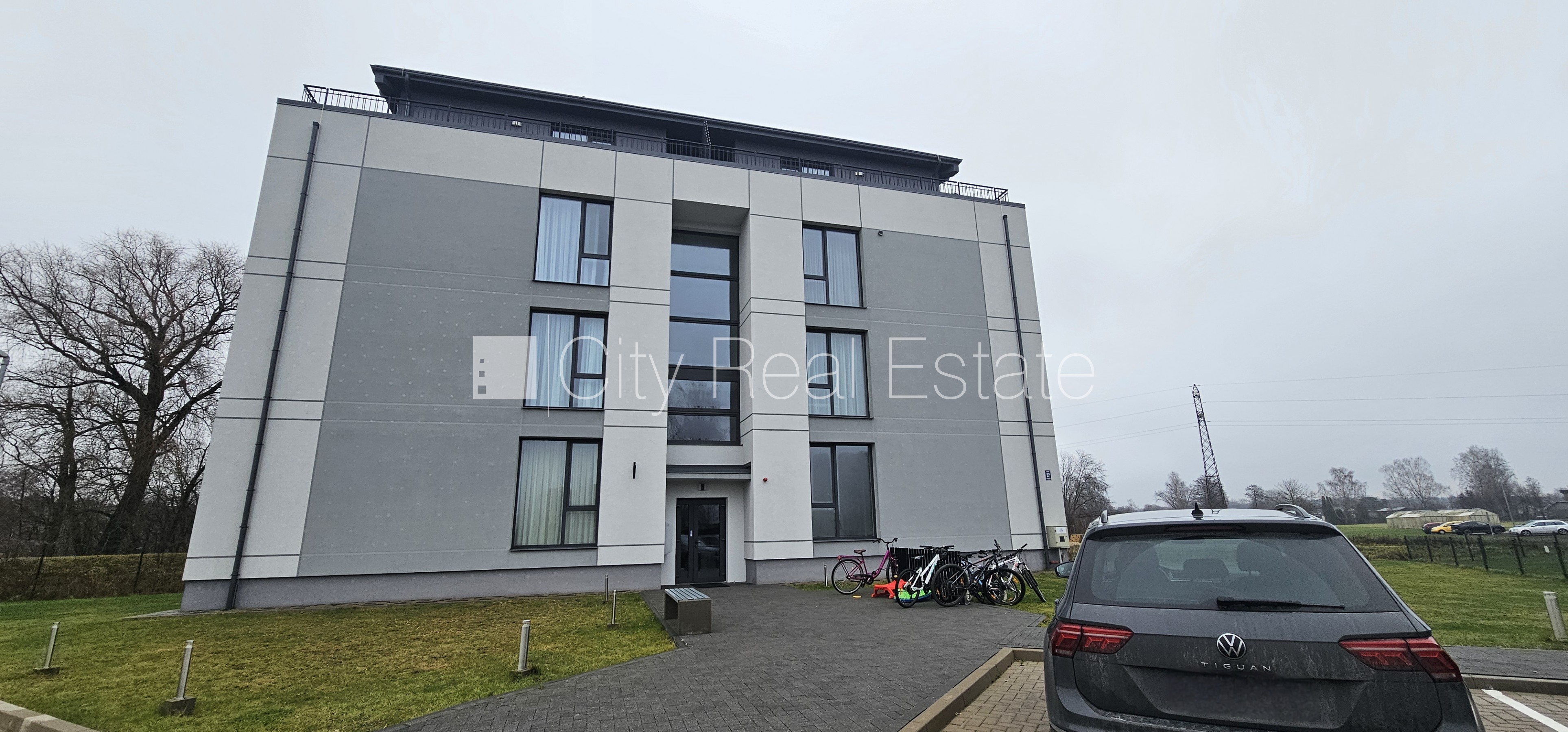 Sludinājumi. Jaunceltne, labiekārtota apzaļumota teritorija, bruģēts piebraucamais ceļš, teritorijas Cena: 800 EUR/mēn Foto #18