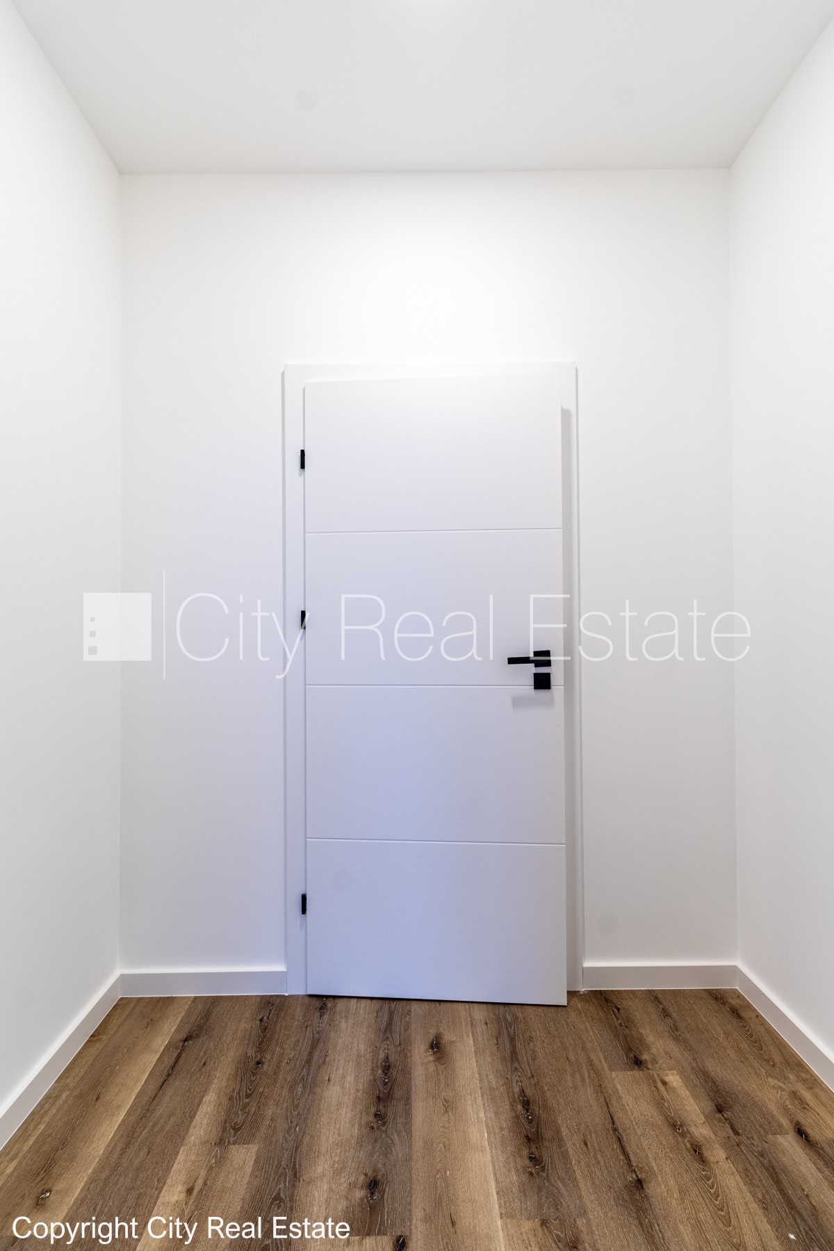 Объявление. Рядный дом, энергоэффективный дом, благоустроенная озеленённая территория, территория обнесена Цена: 229100 EUR Foto #19