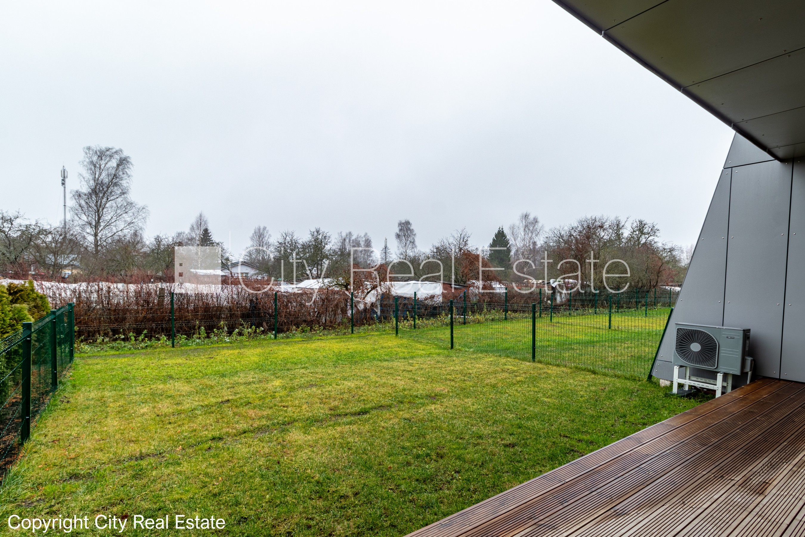 Объявление. Рядный дом, энергоэффективный дом, благоустроенная озеленённая территория, территория обнесена Цена: 229100 EUR Foto #23