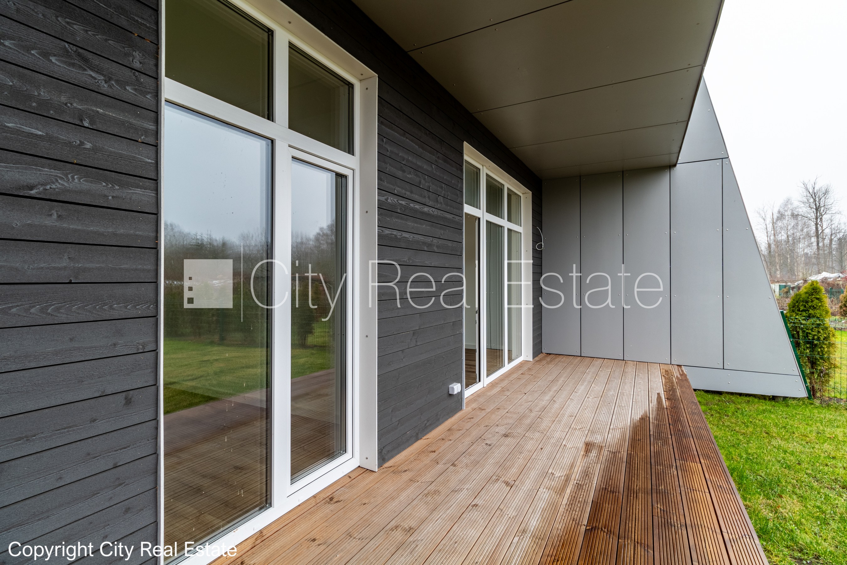 Объявление. Рядный дом, энергоэффективный дом, благоустроенная озеленённая территория, территория обнесена Цена: 229100 EUR Foto #22