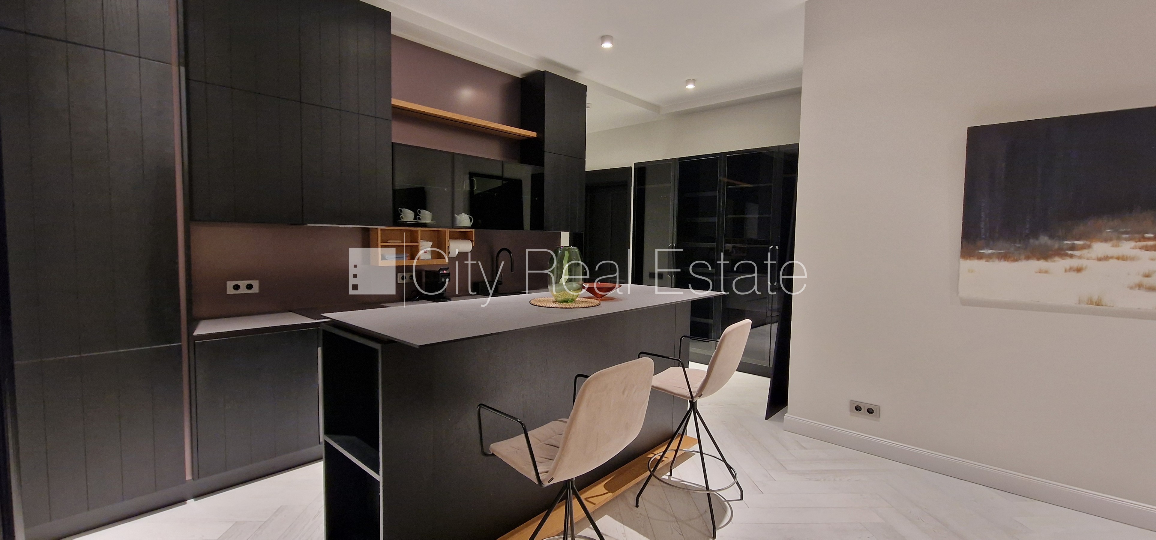 Sludinājumi. Jaunceltne, fasādes māja, zaļā teritorija, labiekārtota apzaļumota teritorija, slēgta teritorija, Cena: 5100 EUR/mēn Foto #9