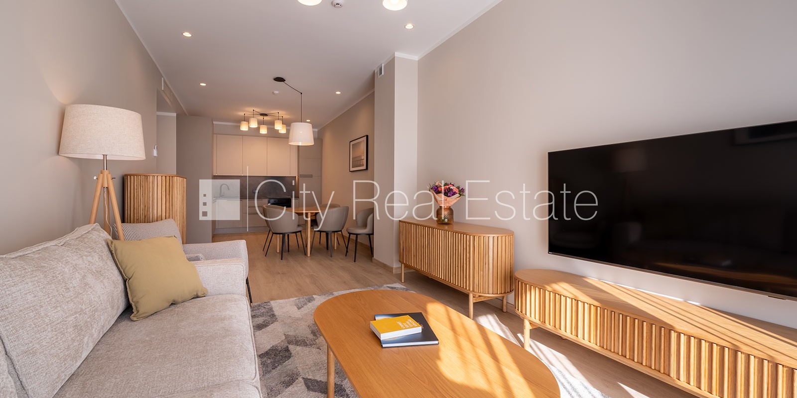 Sludinājumi. Jaunceltne, fasādes māja, labiekārtots apzaļumots pagalms, pazemes autostāvvieta, pagalmā bērnu Cena: 1550 EUR/mēn Foto #2