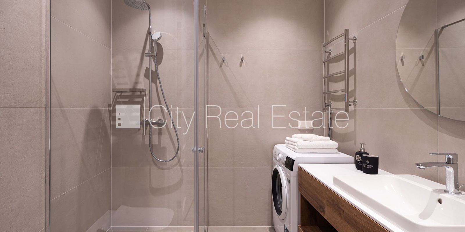 Sludinājumi. Jaunceltne, fasādes māja, labiekārtota apzaļumota teritorija, iespēja nomāt autostāvvietu, pazemes Cena: 1550 EUR/mēn Foto #6