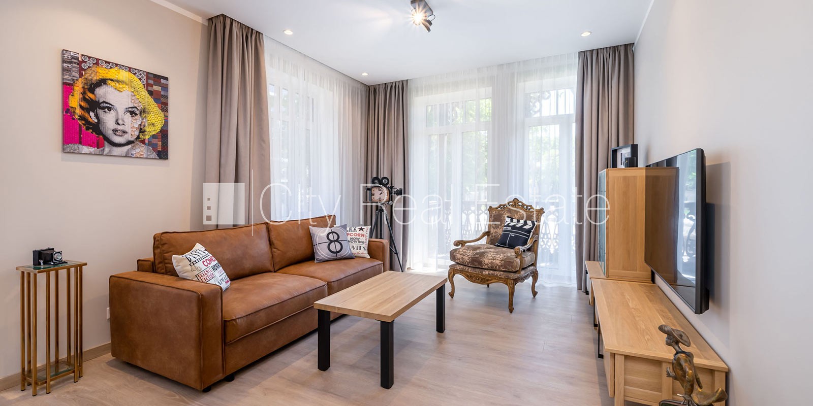 Sludinājumi. Jaunceltne, fasādes māja, labiekārtota apzaļumota teritorija, iespēja nomāt autostāvvietu, pazemes Cena: 1550 EUR/mēn Foto #3