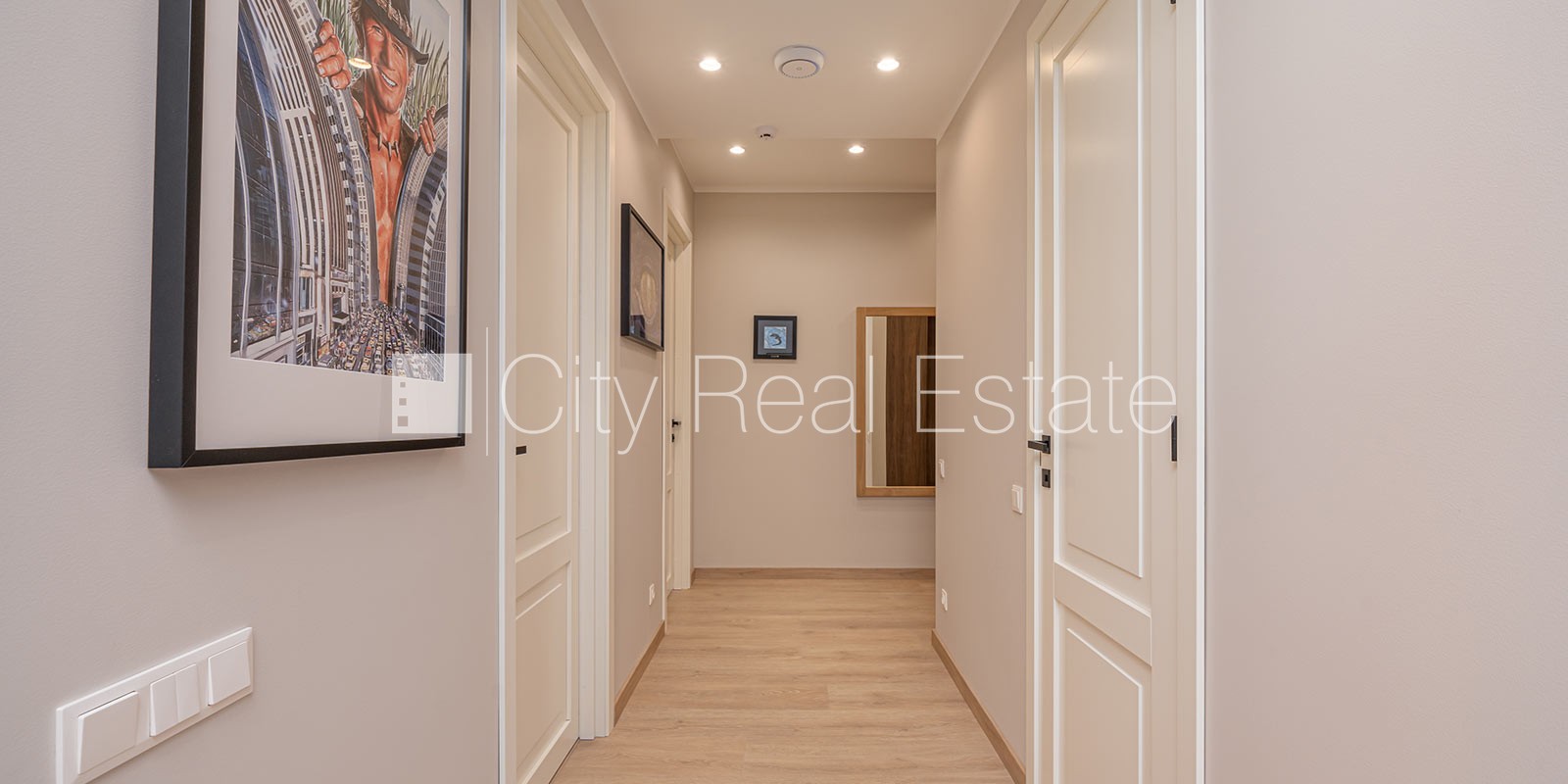 Sludinājumi. Jaunceltne, fasādes māja, labiekārtota apzaļumota teritorija, pazemes autostāvvieta, ieeja no Cena: 1500 EUR/mēn Foto #10