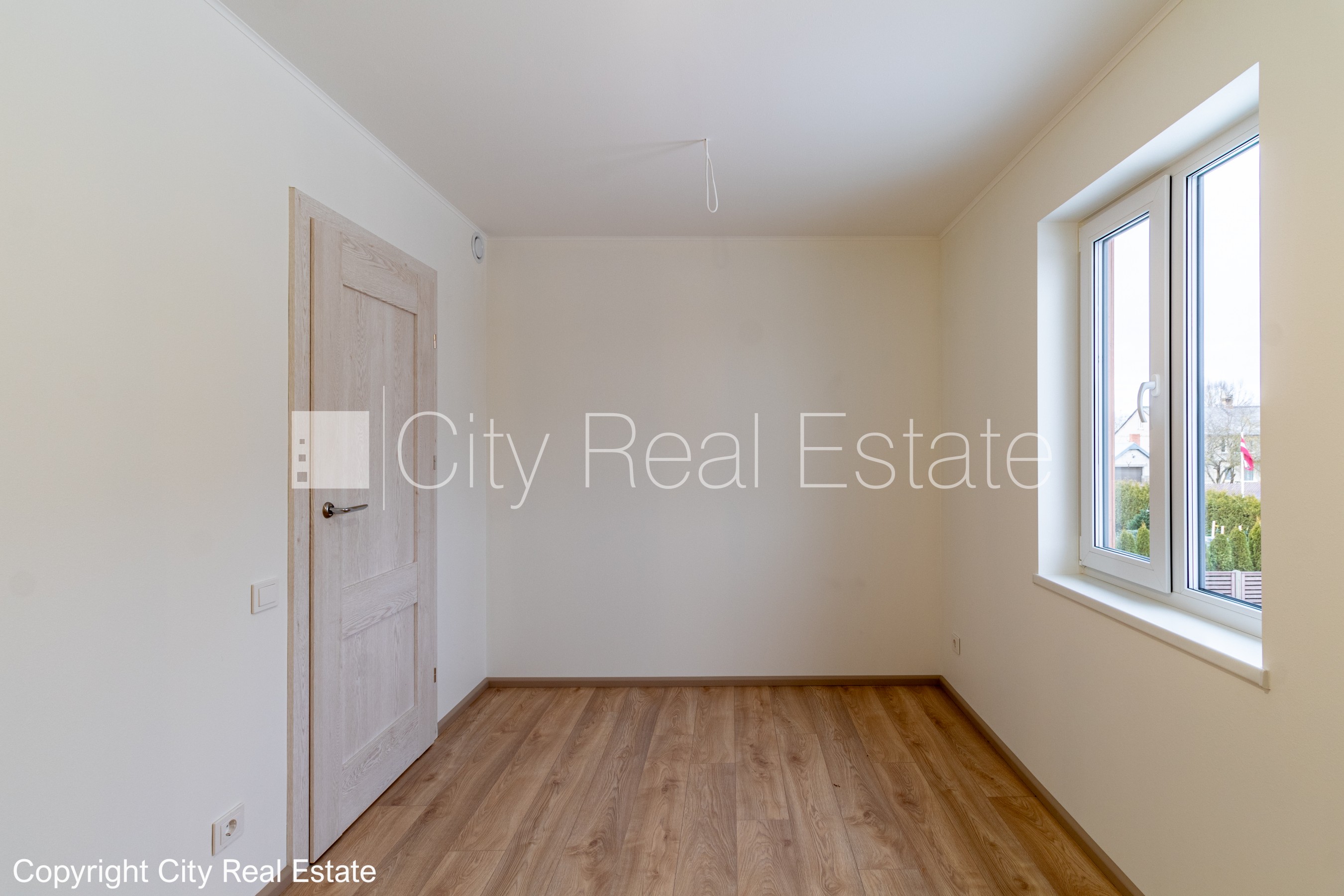 Sludinājumi. Rindu māja, energo efektīva māja, labiekārtots apzaļumots pagalms, bruģēts piebraucamais ceļš, Cena: 270000 EUR Foto #15