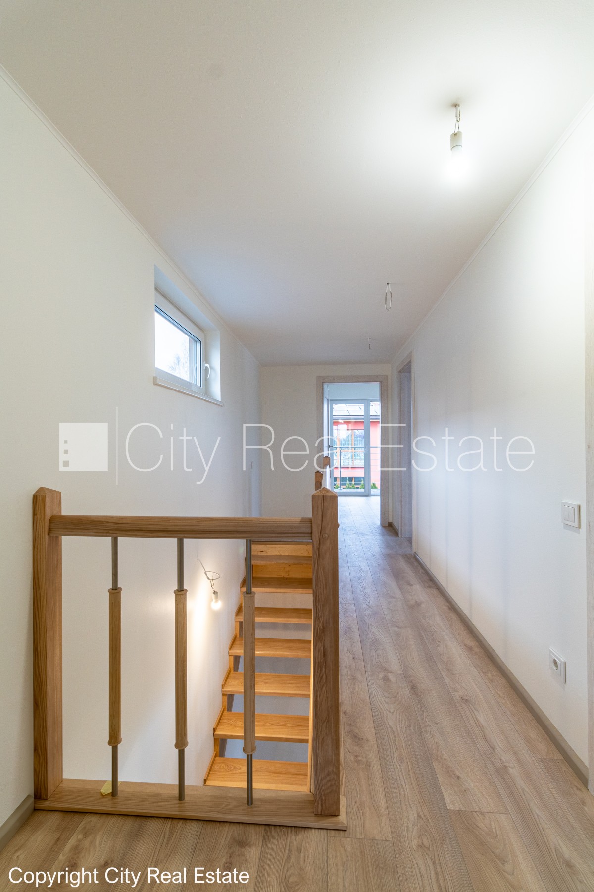 Sludinājumi. Rindu māja, energo efektīva māja, labiekārtots apzaļumots pagalms, bruģēts piebraucamais ceļš, Cena: 270000 EUR Foto #9