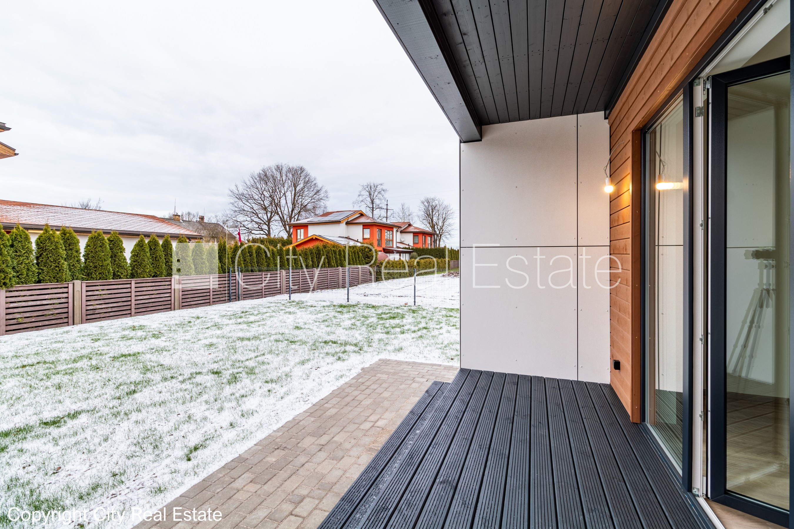 Sludinājumi. Rindu māja, energo efektīva māja, labiekārtots apzaļumots pagalms, bruģēts piebraucamais ceļš, Cena: 270000 EUR Foto #4