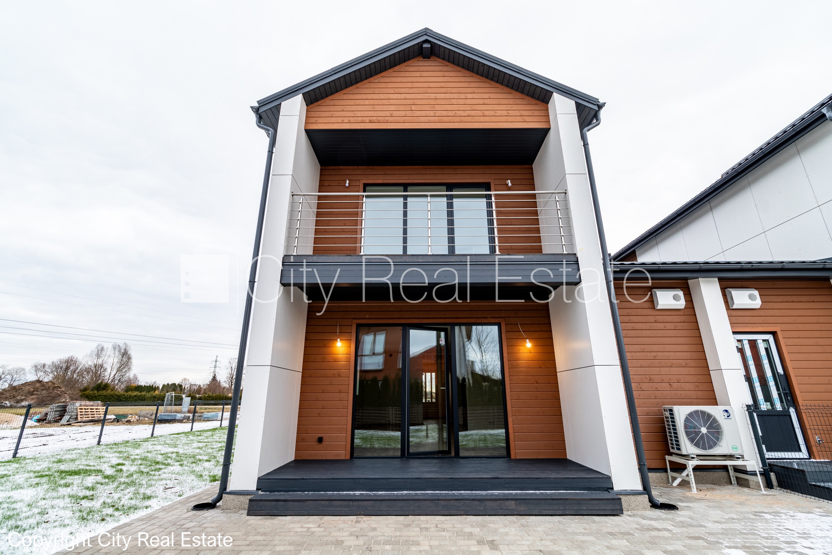 Sludinājumi. Rindu māja, energo efektīva māja, labiekārtots apzaļumots pagalms, bruģēts piebraucamais ceļš, Cena: 270000 EUR Foto #6