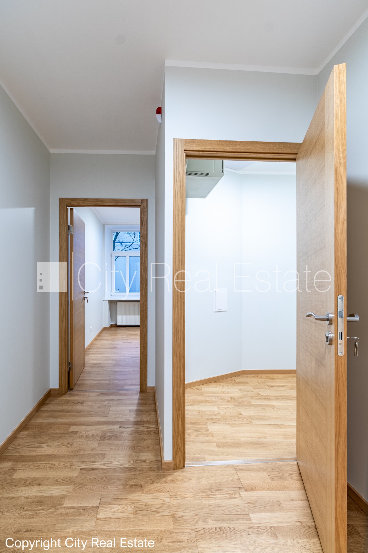 Sludinājumi. Pagalma ēka, renovēta māja, labiekārtots apzaļumots pagalms, slēgts pagalms, teritorijas Cena: 1317 EUR/mēn Foto #11