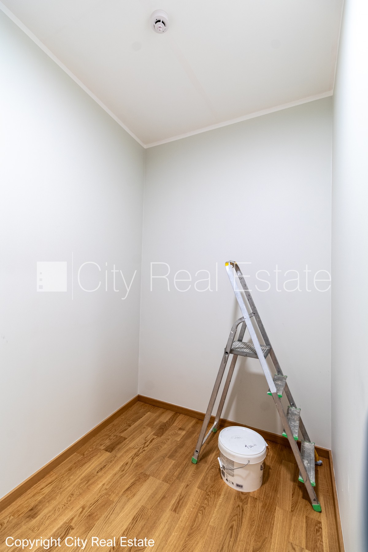 Sludinājumi. Pagalma ēka, renovēta māja, labiekārtots apzaļumots pagalms, slēgts pagalms, teritorijas Cena: 1317 EUR/mēn Foto #12