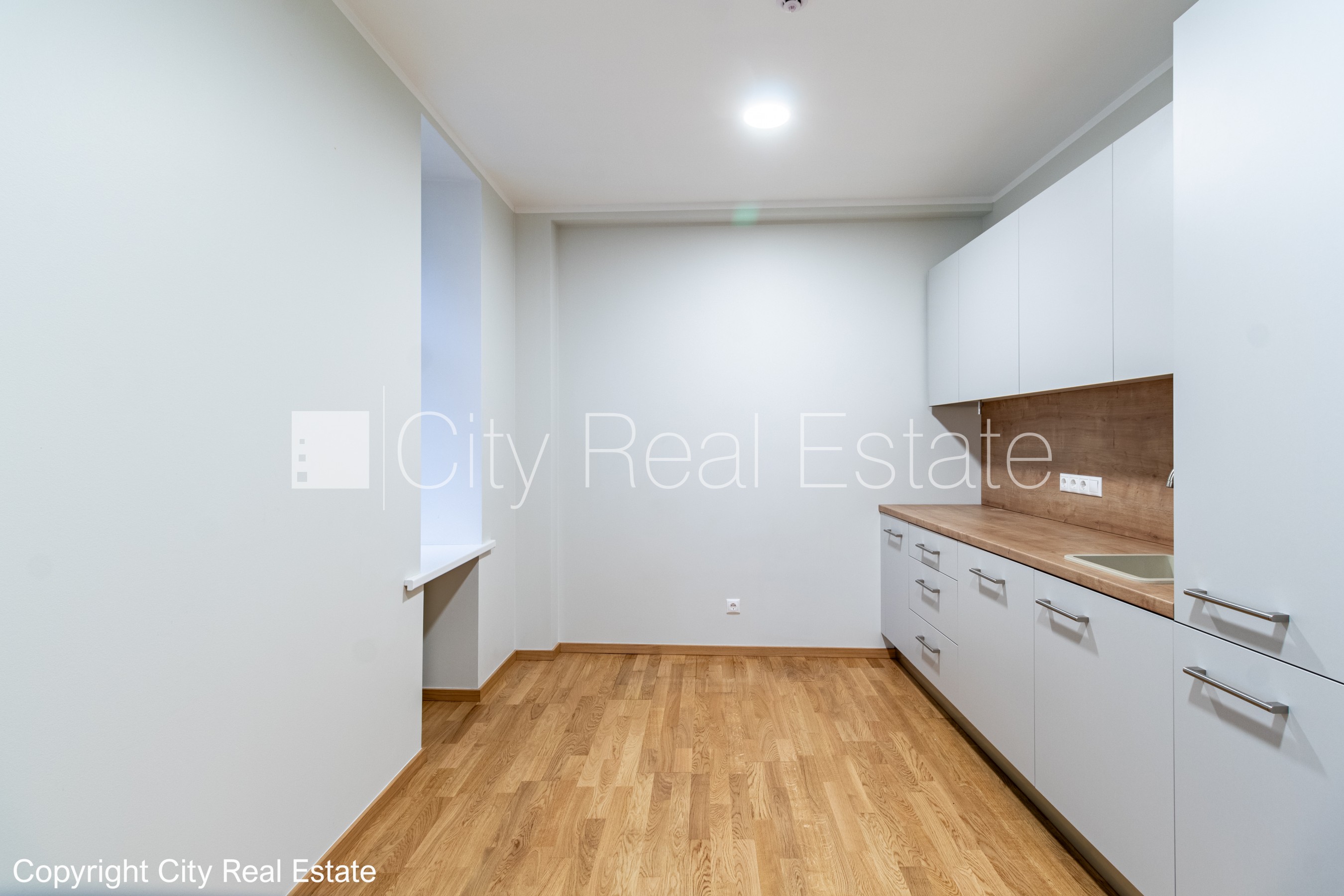 Sludinājumi. Pagalma ēka, renovēta māja, labiekārtots apzaļumots pagalms, slēgts pagalms, teritorijas Cena: 1317 EUR/mēn Foto #16