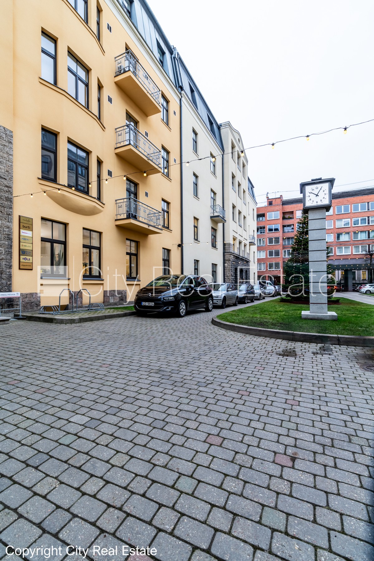 Sludinājumi. Pagalma ēka, renovēta māja, labiekārtots apzaļumots pagalms, slēgts pagalms, teritorijas Cena: 1317 EUR/mēn Foto #24