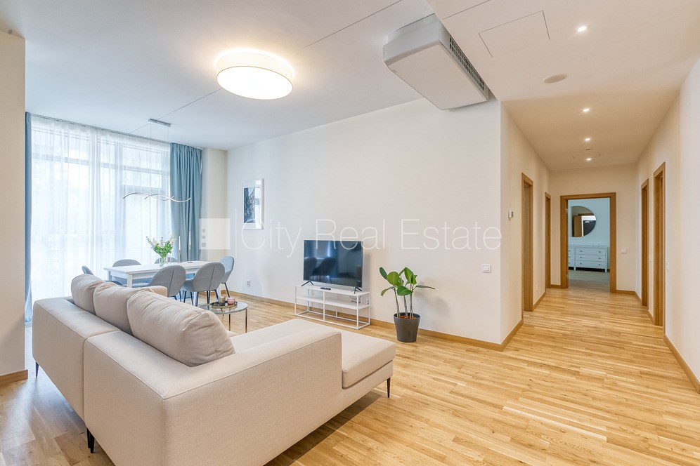 Sludinājumi. Jaunceltne, fasādes māja, zaļā teritorija, iespēja nomāt autostāvvietu, pazemes autostāvvieta, Cena: 2000 EUR/mēn Foto #3