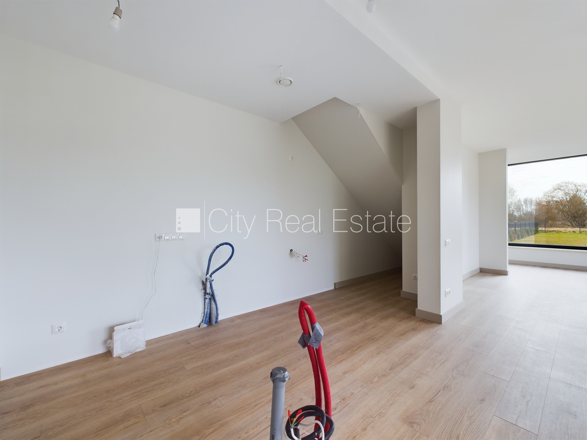 Sludinājumi. Privātmāja, dzelzsbetona starp stāvu pārsegumi, gāzbetona bloku starpsienas, energo efektīva māja, Cena: 295000 EUR Foto #7