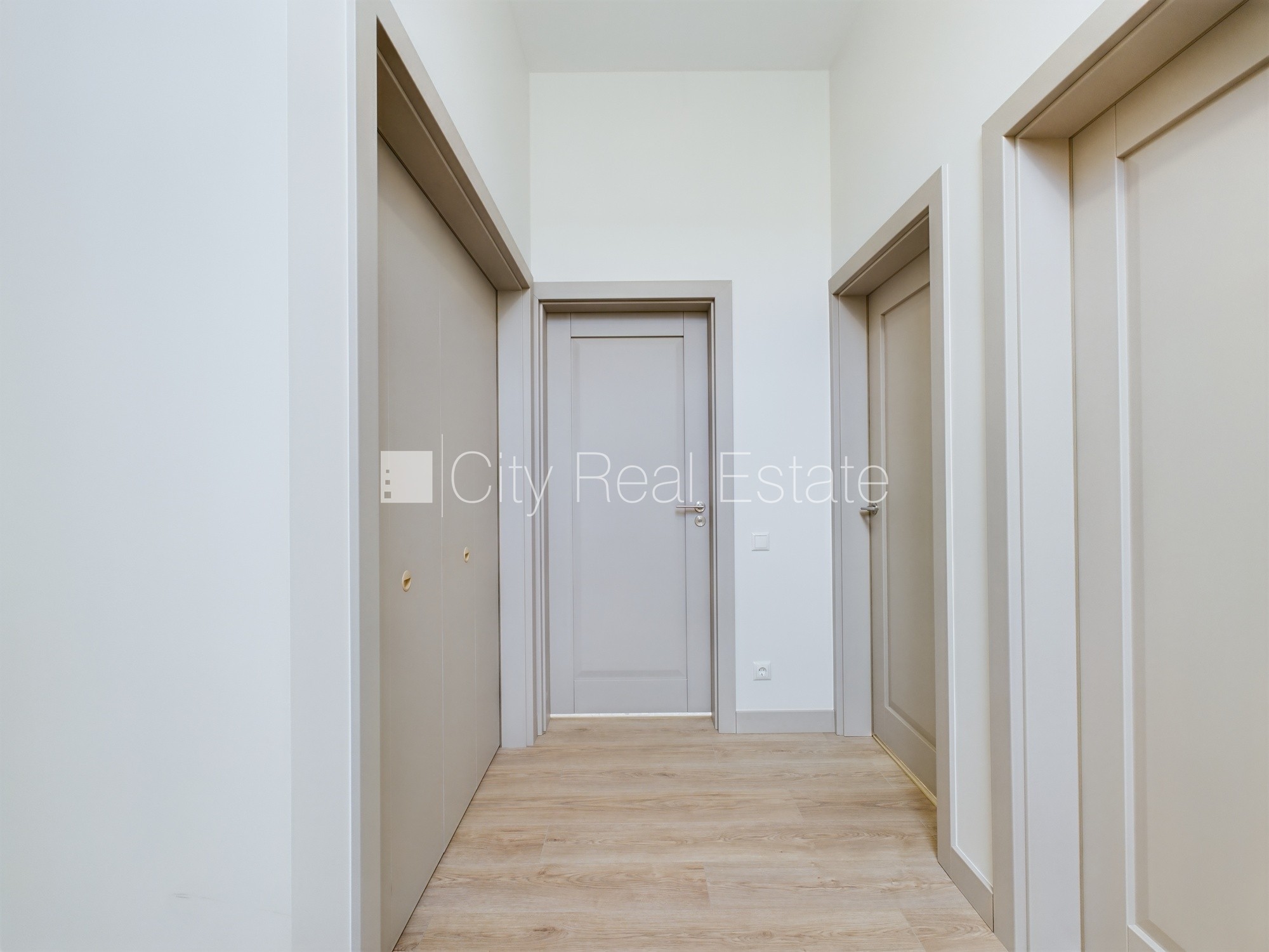 Sludinājumi. Privātmāja, dzelzsbetona starp stāvu pārsegumi, gāzbetona bloku starpsienas, energo efektīva māja, Cena: 295000 EUR Foto #13