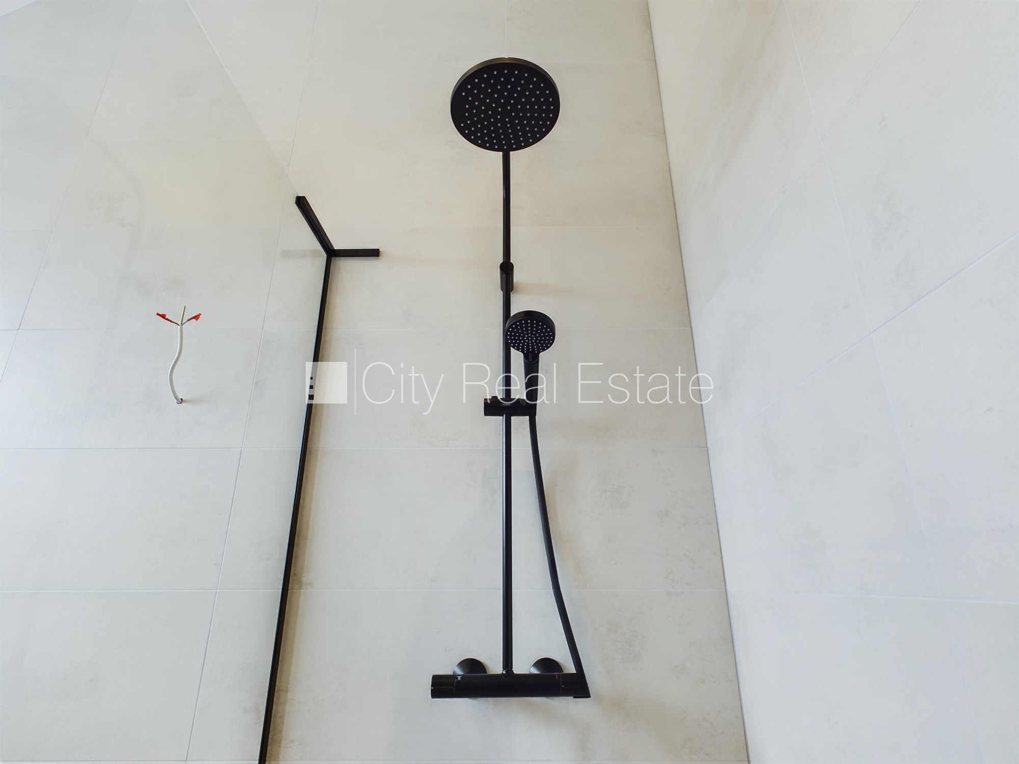 Sludinājumi. Privātmāja, dzelzsbetona starp stāvu pārsegumi, gāzbetona bloku starpsienas, energo efektīva māja, Cena: 295000 EUR Foto #25