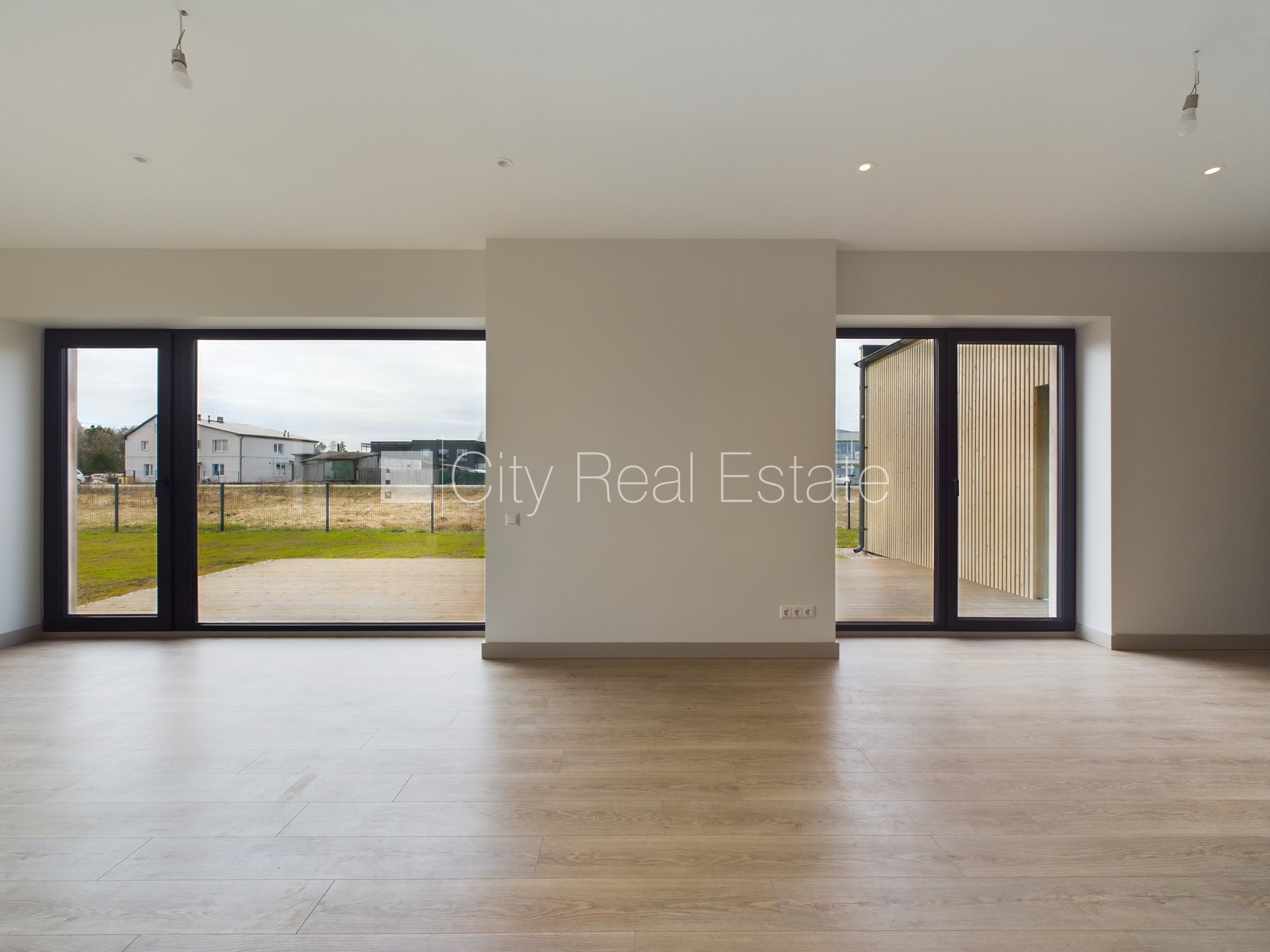 Sludinājumi. Privātmāja, dzelzsbetona starp stāvu pārsegumi, gāzbetona bloku starpsienas, energo efektīva māja, Cena: 295000 EUR Foto #6