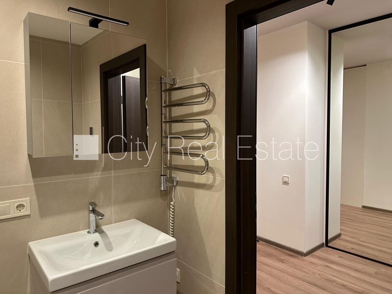 Sludinājumi. Jaunceltne, energo efektīva māja, labiekārtota apzaļumota teritorija, bruģēts piebraucamais ceļš, Cena: 750 EUR/mēn Foto #9