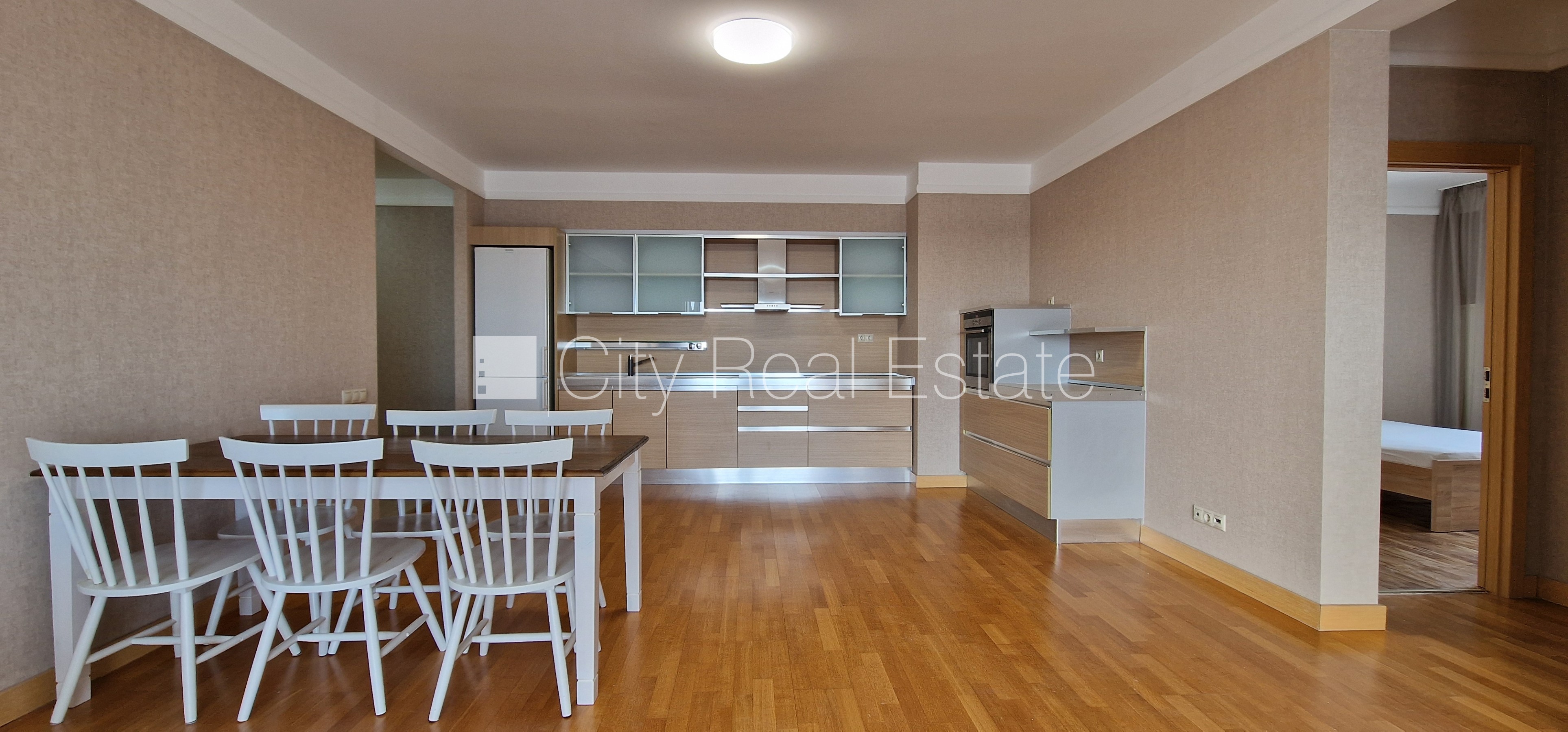 Sludinājumi. Projekts - Panorama Plaza, jaunceltne, labiekārtota apzaļumota teritorija, iespēja nomāt Cena: 850 EUR/mēn Foto #6