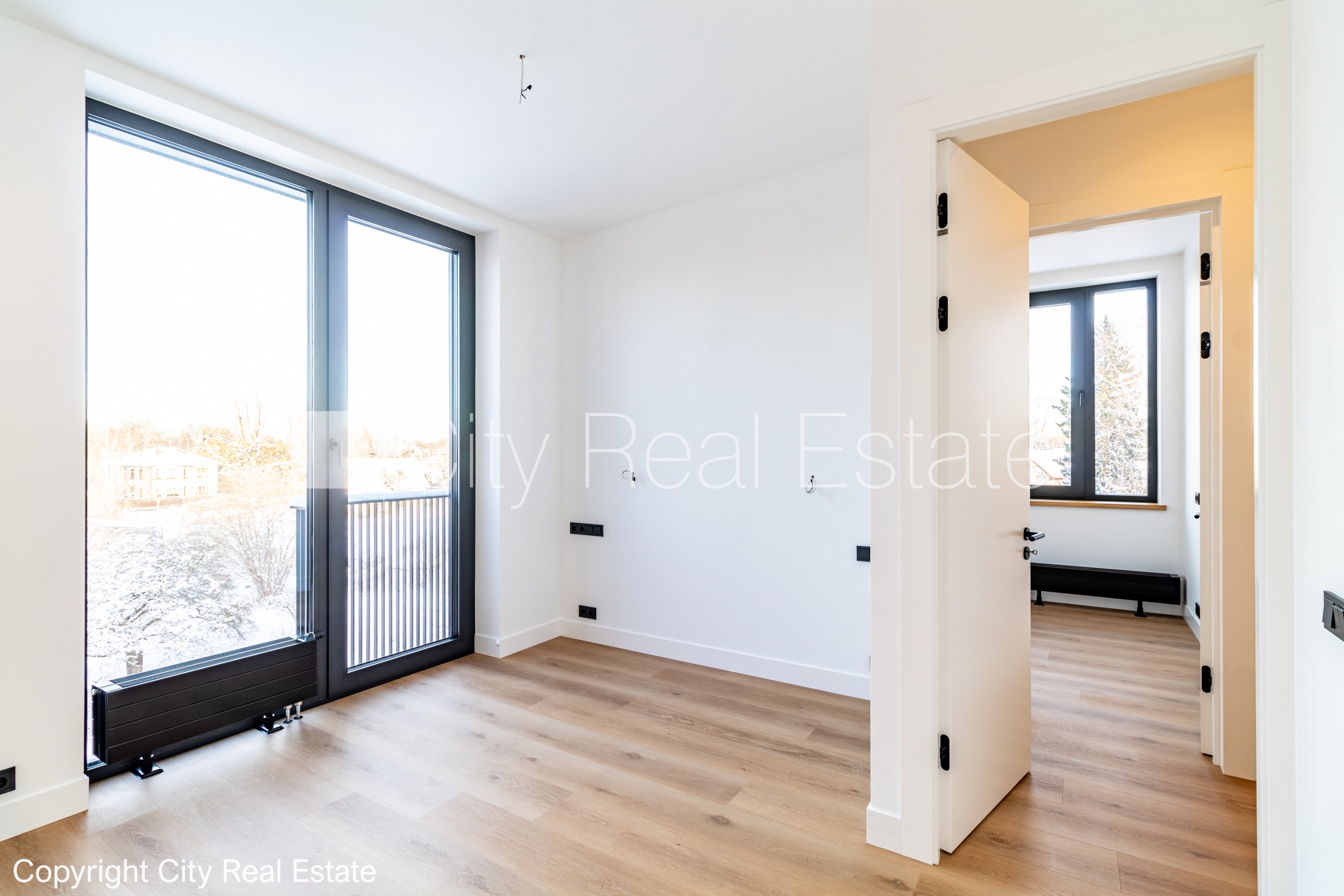 Sludinājumi. Jaunceltne, labiekārtots apzaļumots pagalms, bruģēts piebraucamais ceļš, slēgts pagalms, Cena: 275000 EUR Foto #18