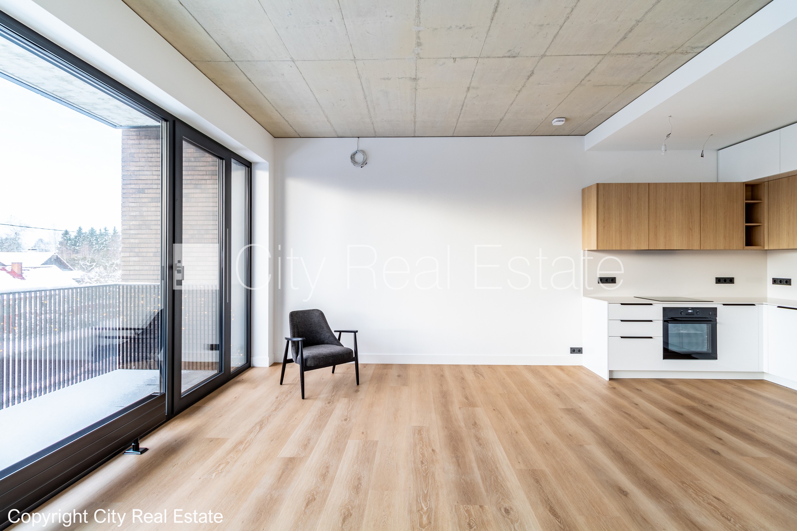 Sludinājumi. Jaunceltne, labiekārtots apzaļumots pagalms, bruģēts piebraucamais ceļš, slēgts pagalms, Cena: 275000 EUR Foto #5