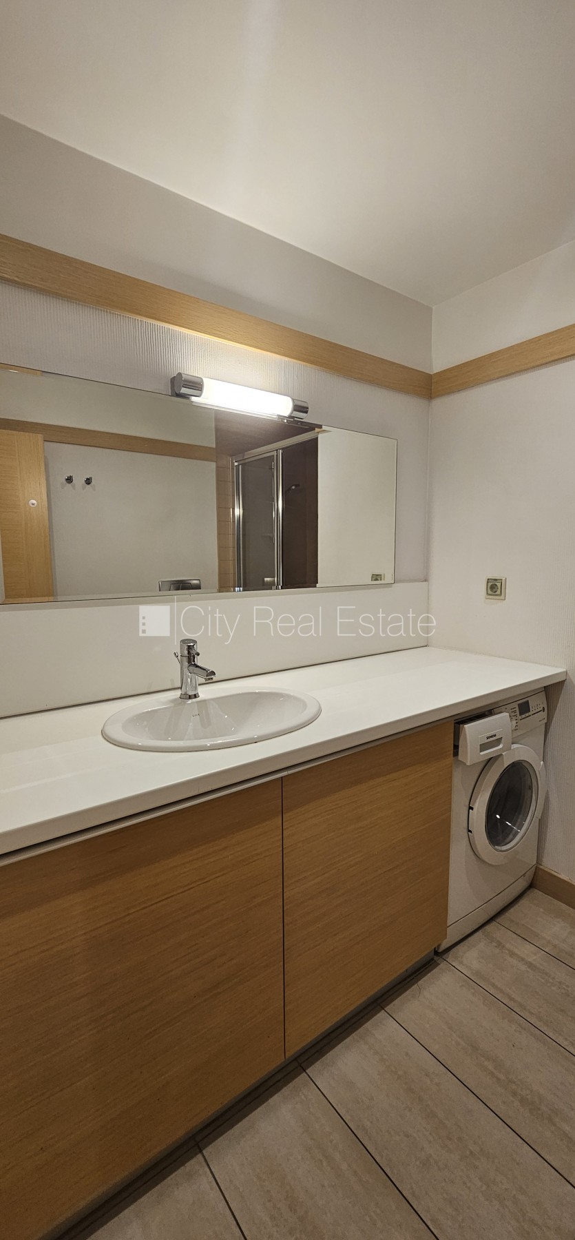 Sludinājumi. Jaunceltne, vieta vairākām automašīnām, iespēja nomāt pazemes autostāvvietu, pagalmā bērnu spēļu Cena: 820 EUR/mēn Foto #16