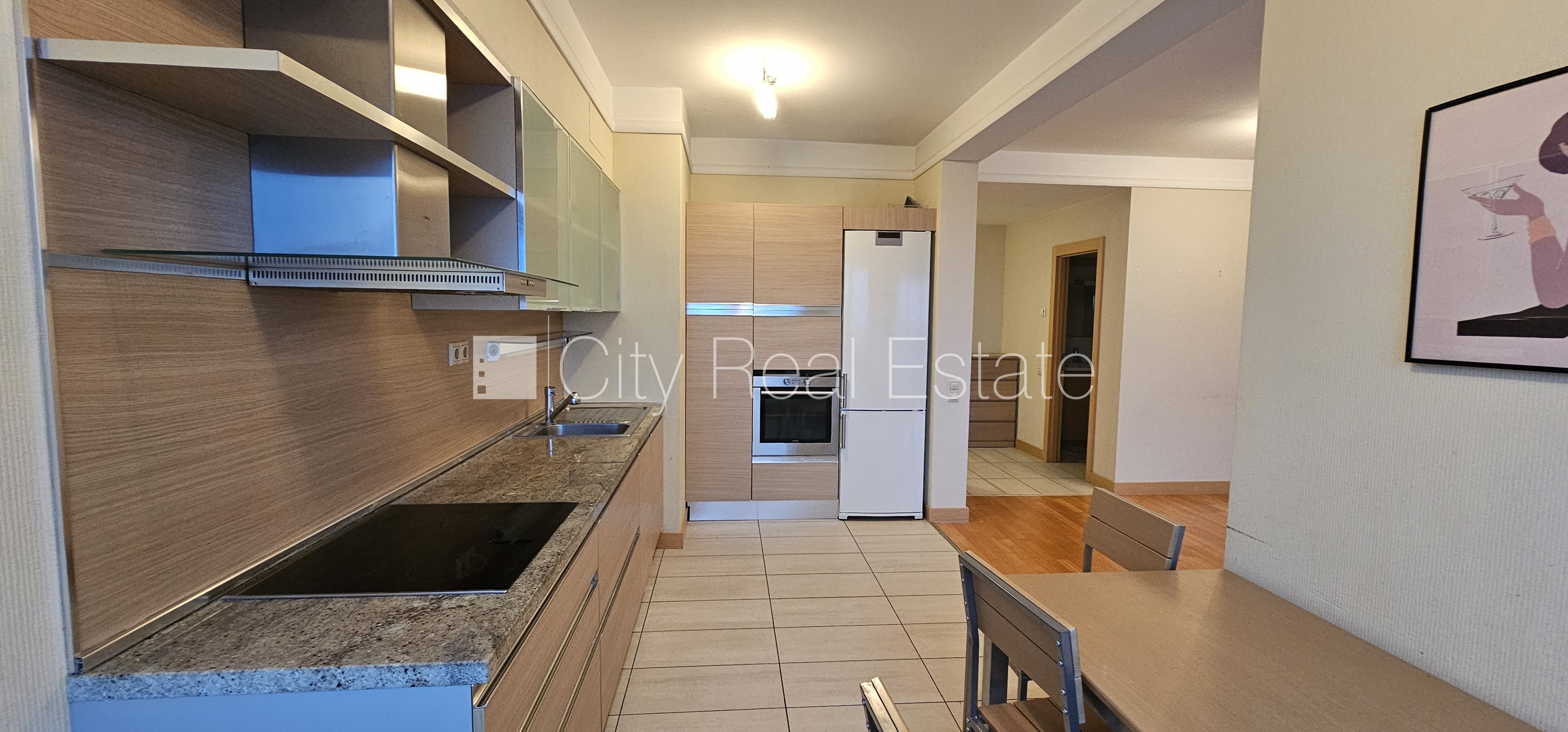 Sludinājumi. Jaunceltne, labiekārtots apzaļumots pagalms, teritorijas iebrauktuves vārti aprīkoti ar Cena: 850 EUR/mēn Foto #6