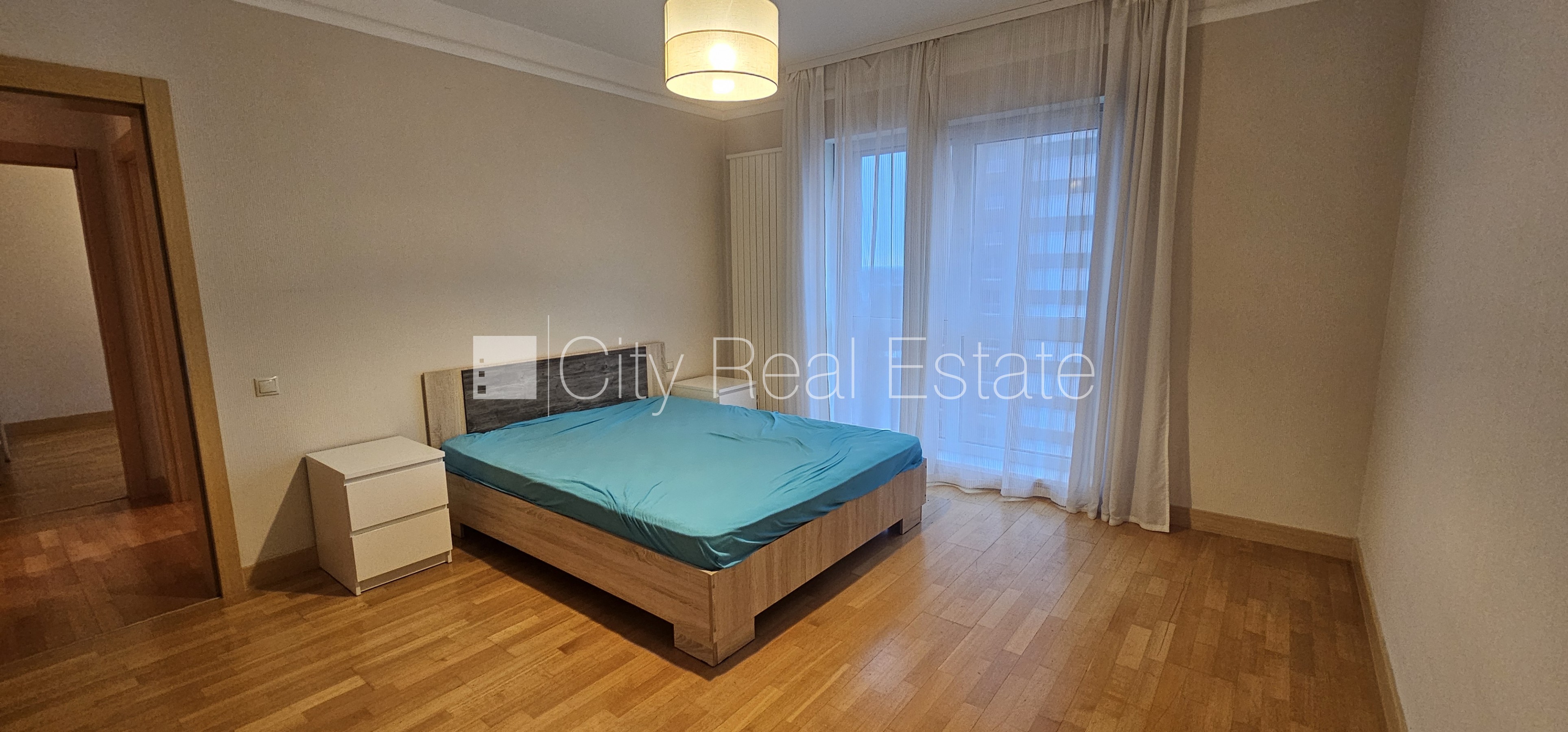 Sludinājumi. Jaunceltne, labiekārtots apzaļumots pagalms, teritorijas iebrauktuves vārti aprīkoti ar Cena: 850 EUR/mēn Foto #10