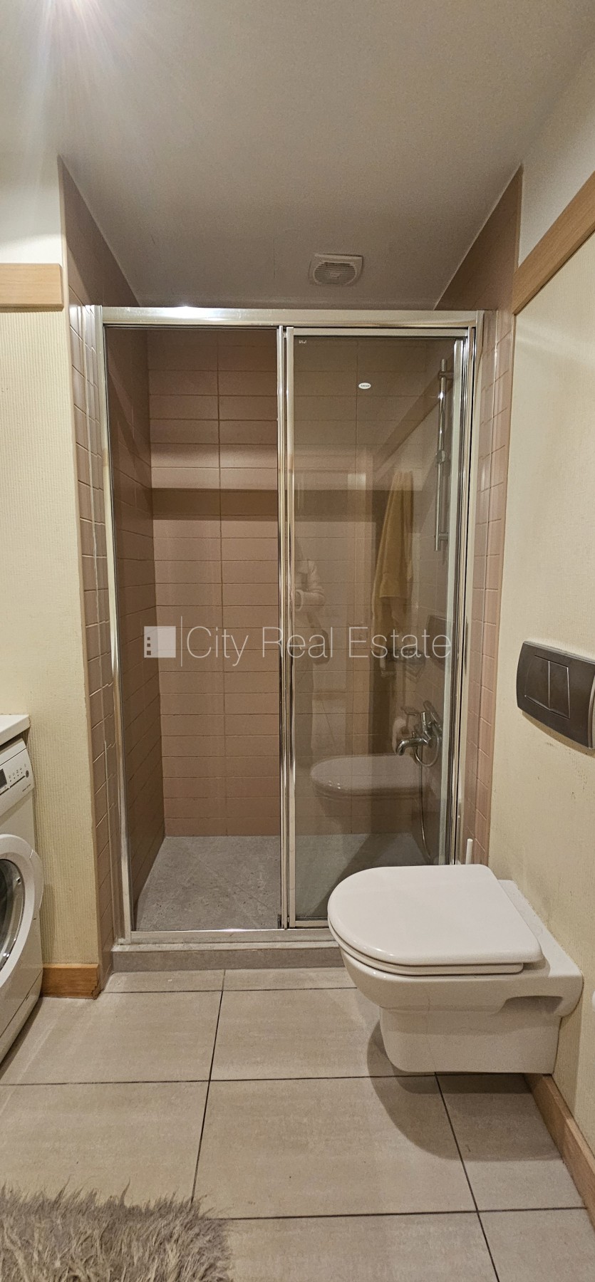 Sludinājumi. Jaunceltne, labiekārtots apzaļumots pagalms, teritorijas iebrauktuves vārti aprīkoti ar Cena: 850 EUR/mēn Foto #17