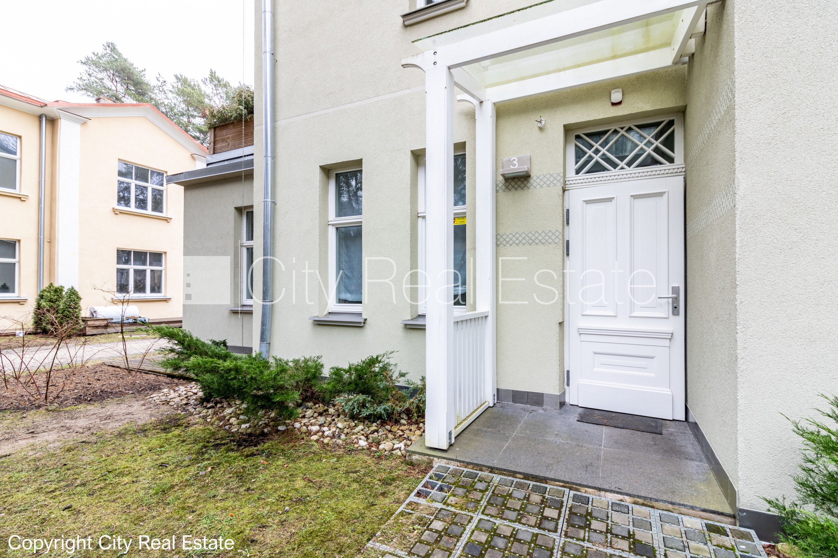 Sludinājumi. Privātmāja, dzīvokļu skaits ēkā  4 gab., labiekārtots apzaļumots pagalms, bruģēts piebraucamais Cena: 1700 EUR/mēn Foto #22