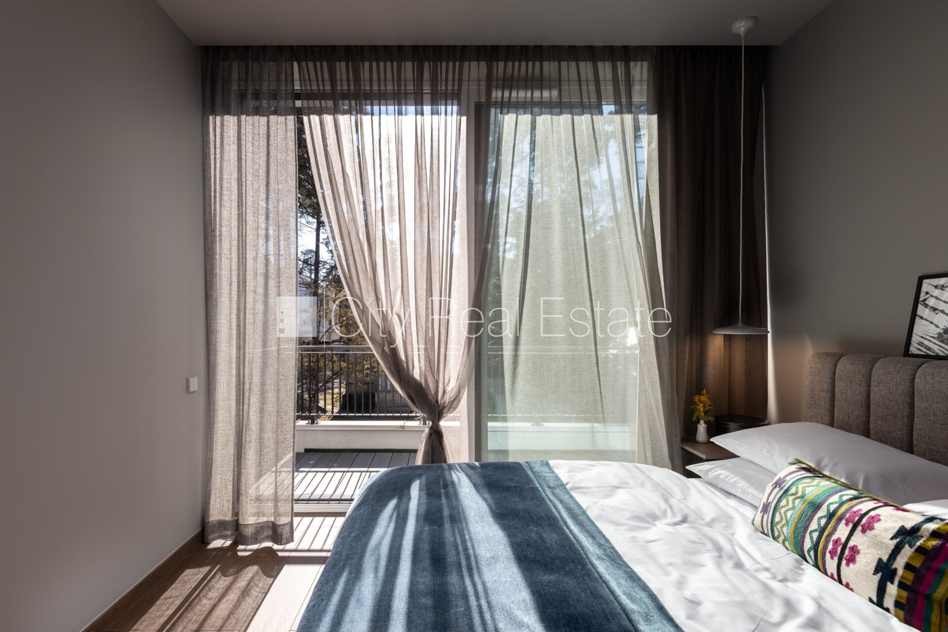 Sludinājumi. Šo dzīvokli izīrē pa diennaktīm (īstermiņa īre), īres cena sludinājumā norādīta par vienu diennakts Cena: 300 EUR/mēn Foto #5