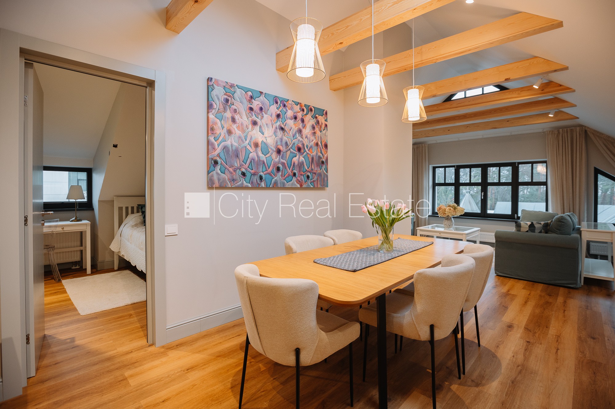 Sludinājumi. Jaunceltne, labiekārtots apzaļumots pagalms, slēgts pagalms, apzaļumota teritorija ar jaunu kokaugu Cena: 1900 EUR/mēn Foto #1