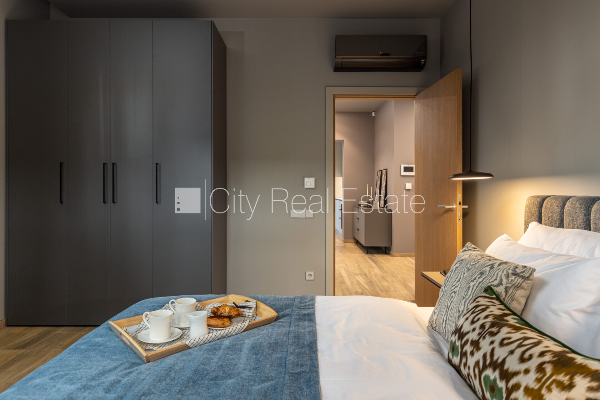 Sludinājumi. Jaunceltne, fasādes māja, zaļā teritorija, pazemes autostāvvieta, apzaļumota teritorija ar jaunu Cena: 2500 EUR/mēn Foto #3