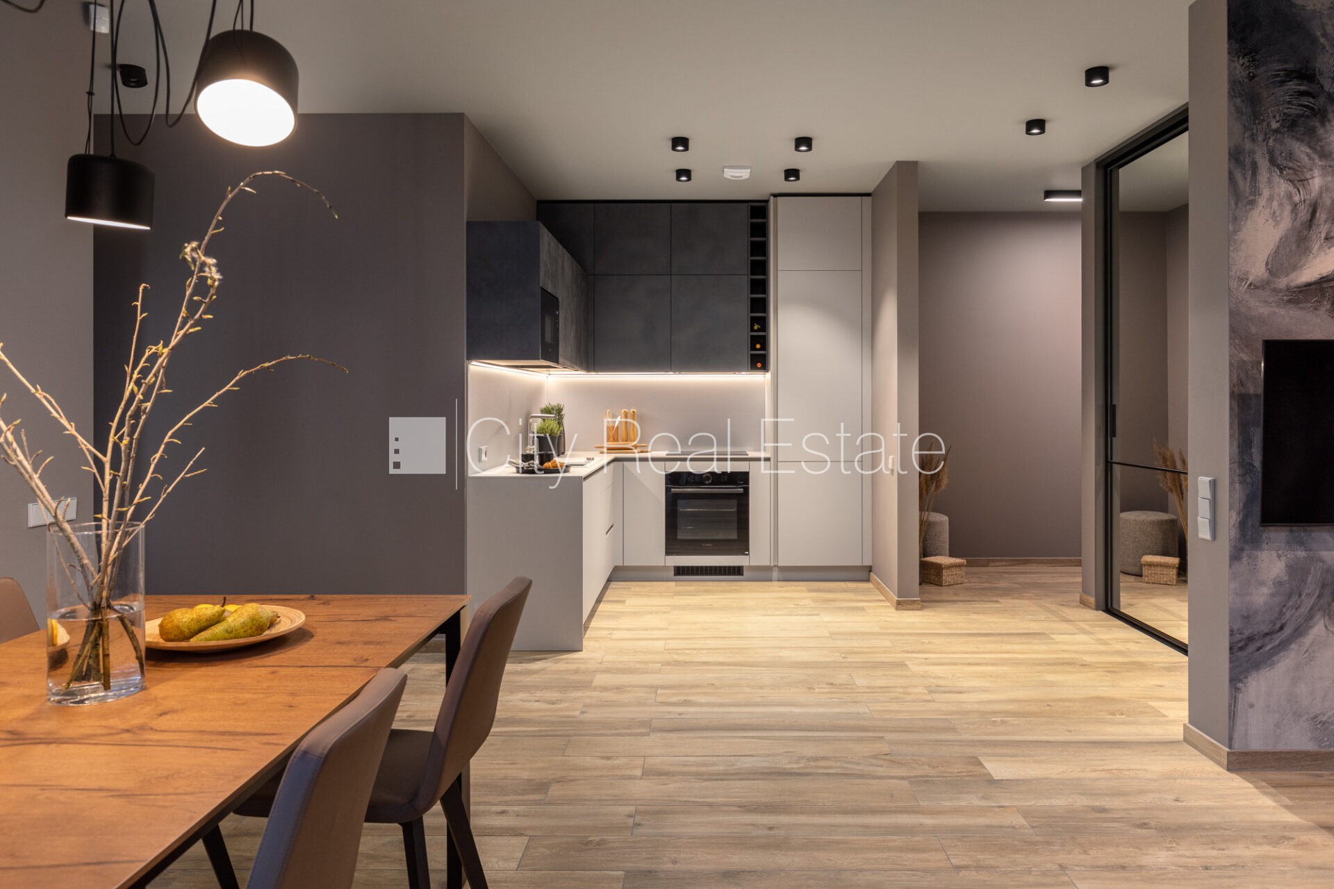 Sludinājumi. Jaunceltne, fasādes māja, zaļā teritorija, pazemes autostāvvieta, ieeja no ielas, apzaļumota Cena: 3800 EUR/mēn Foto #5