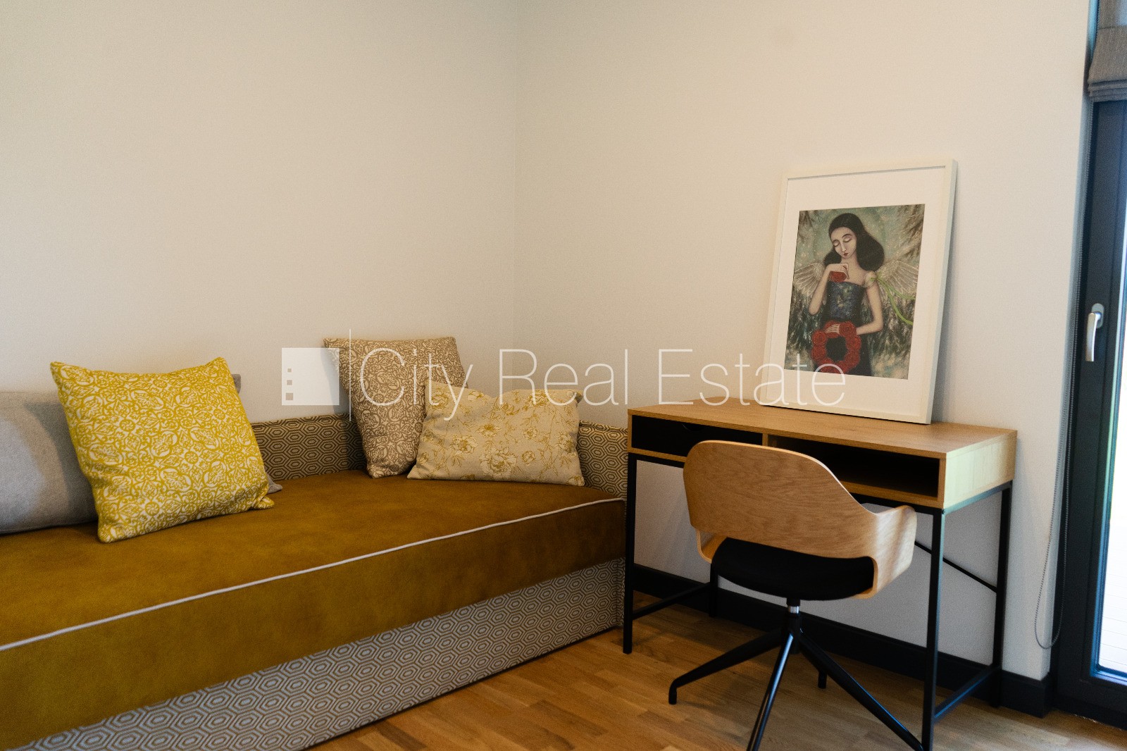 Sludinājumi. Privātmāja, apsaimniekošanas maksa mēnesī 62,46 EUR, energo efektīva māja, labiekārtota apzaļumota Cena: 1950 EUR/mēn Foto #15