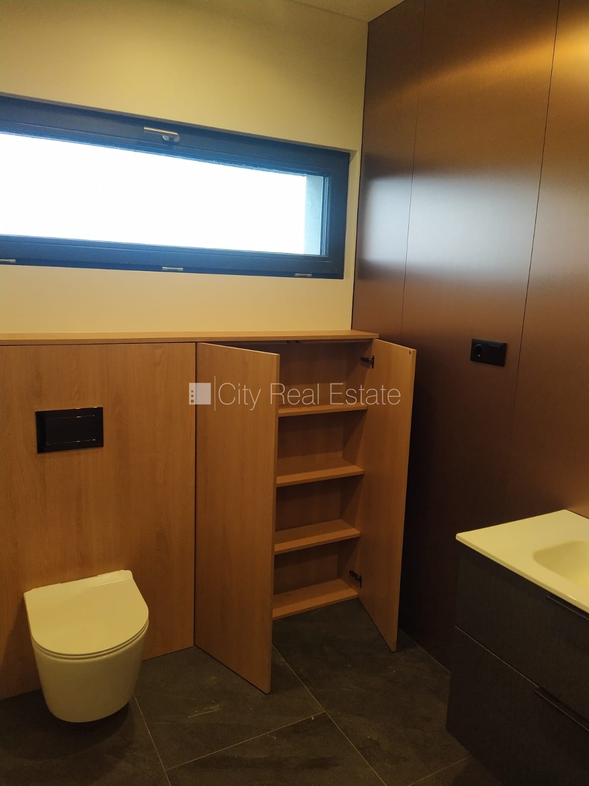 Sludinājumi. Privātmāja, energo efektīva māja, labiekārtota apzaļumota teritorija, bruģēts piebraucamais ceļš, Cena: 375000 EUR Foto #9