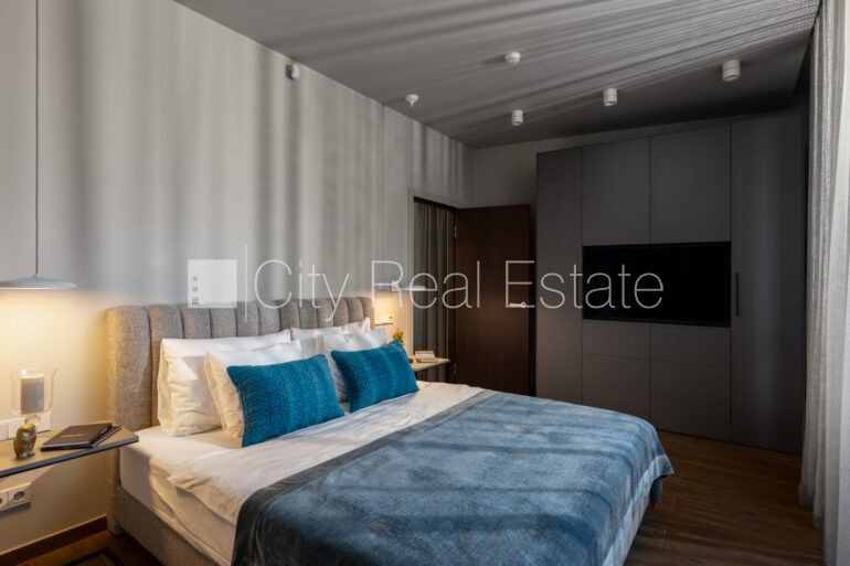 Sludinājumi. Jaunceltne, fasādes māja, labiekārtots apzaļumots pagalms, pazemes autostāvvieta, ieeja no ielas, Cena: 5600 EUR/mēn Foto #5