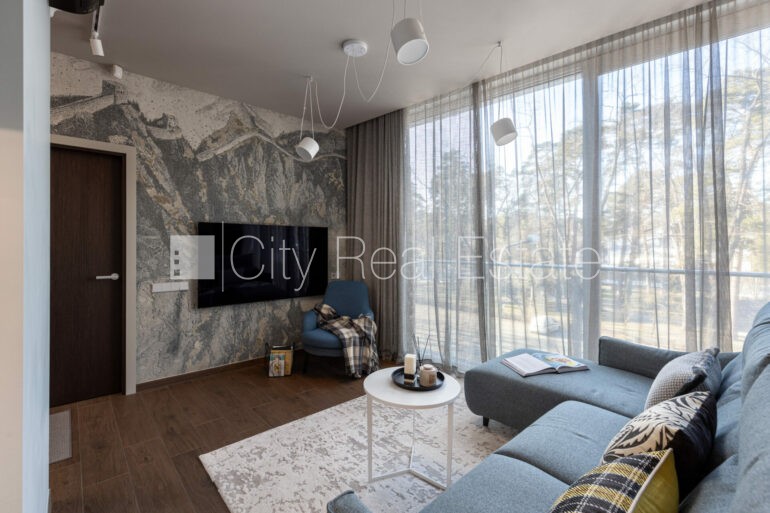 Sludinājumi. Jaunceltne, fasādes māja, labiekārtots apzaļumots pagalms, pazemes autostāvvieta, ieeja no ielas, Cena: 5600 EUR/mēn Foto #2