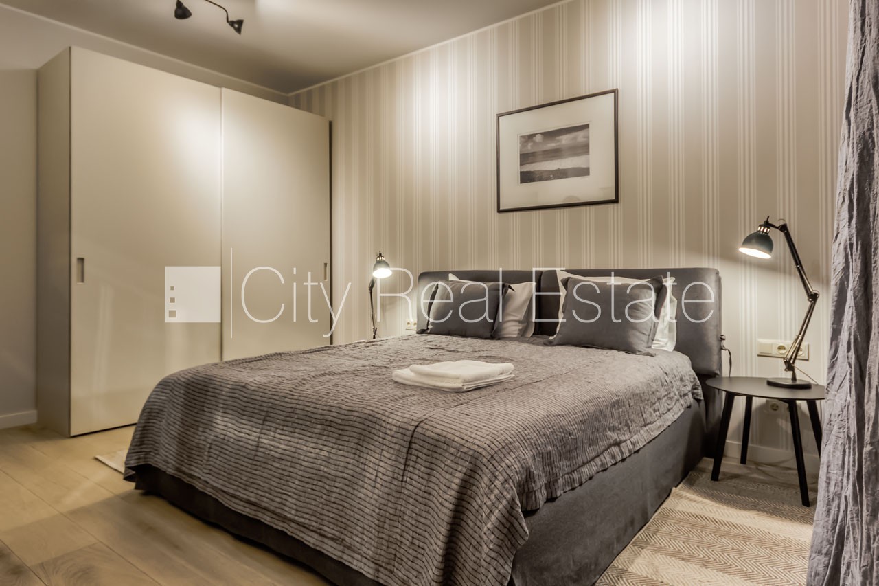 Sludinājumi. Jaunceltne, labiekārtots apzaļumots pagalms, vieta automašīnai, pazemes autostāvvieta, apzaļumota Cena: 2500 EUR/mēn Foto #6