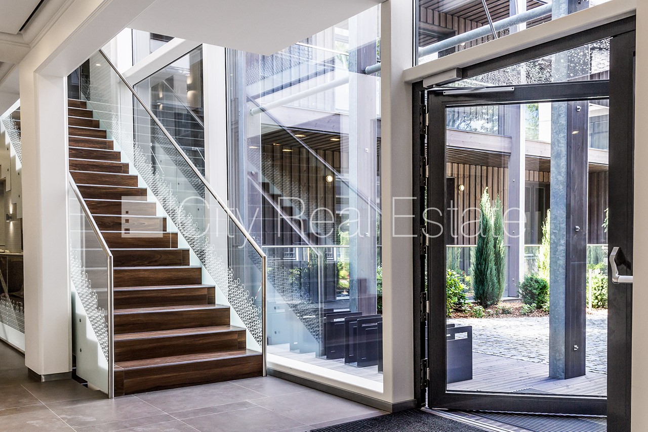 Sludinājumi. Jaunceltne, labiekārtots apzaļumots pagalms, vieta automašīnai, pazemes autostāvvieta, apzaļumota Cena: 2500 EUR/mēn Foto #12