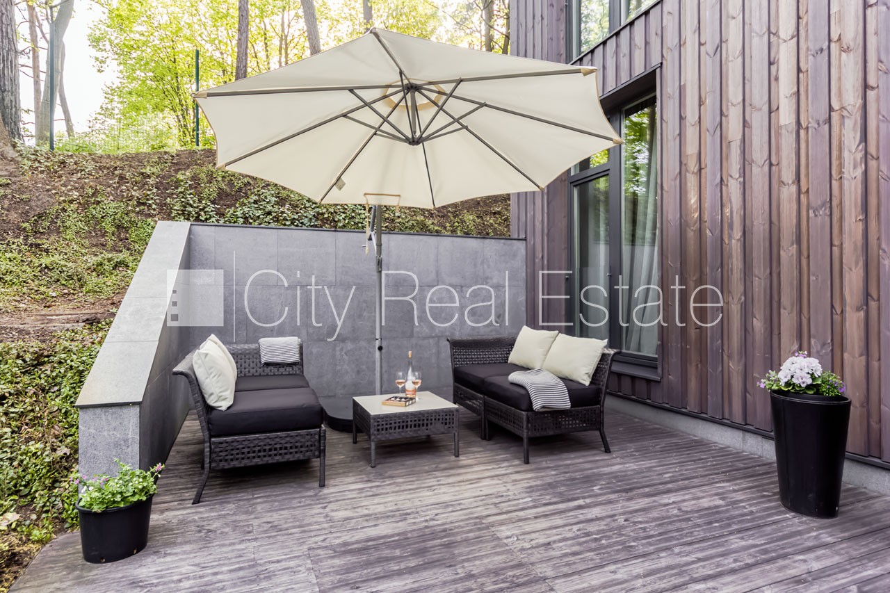 Sludinājumi. Jaunceltne, labiekārtots apzaļumots pagalms, vieta automašīnai, pazemes autostāvvieta, apzaļumota Cena: 2500 EUR/mēn Foto #3