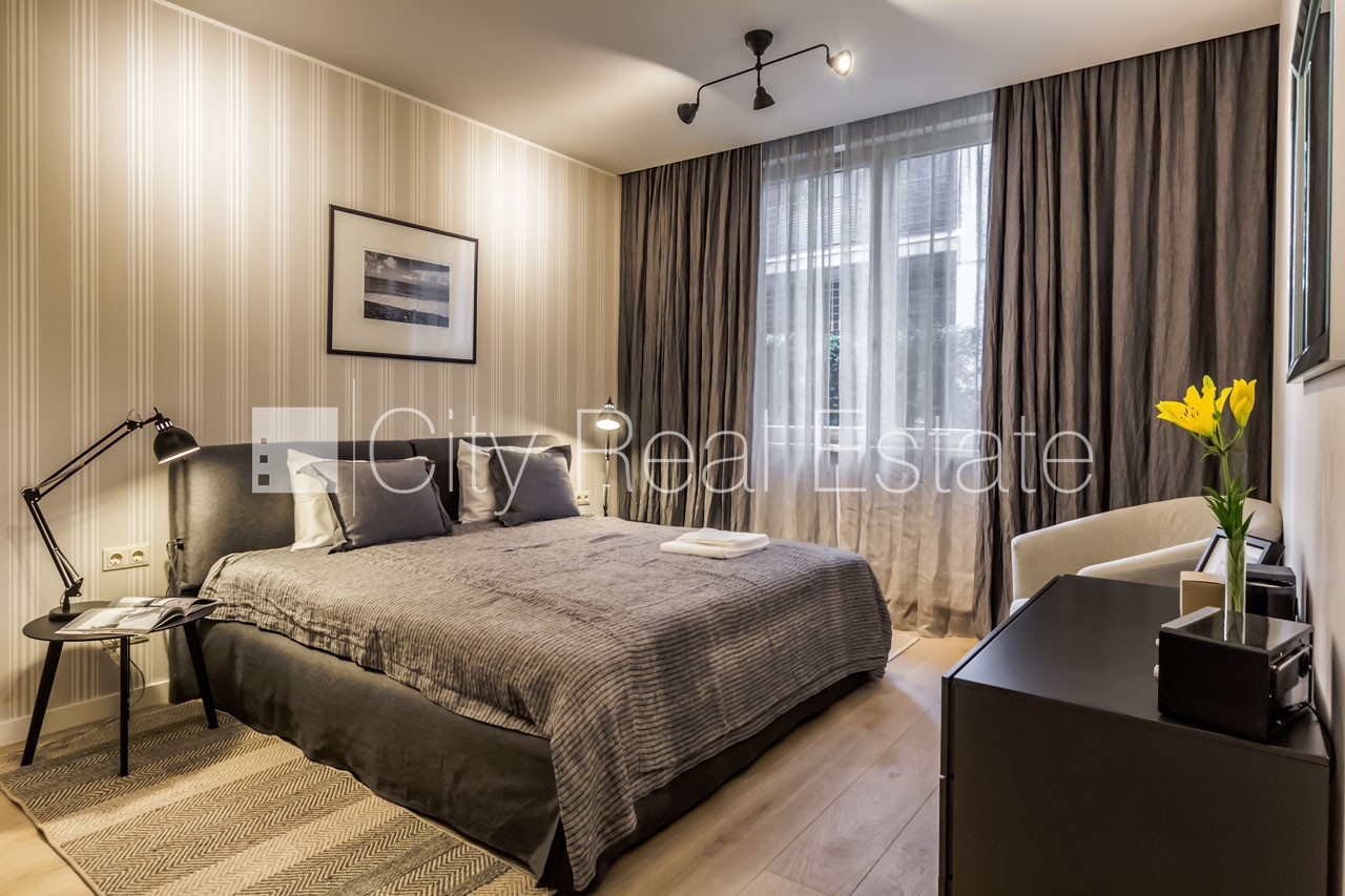 Sludinājumi. Jaunceltne, labiekārtots apzaļumots pagalms, vieta automašīnai, pazemes autostāvvieta, apzaļumota Cena: 2500 EUR/mēn Foto #5