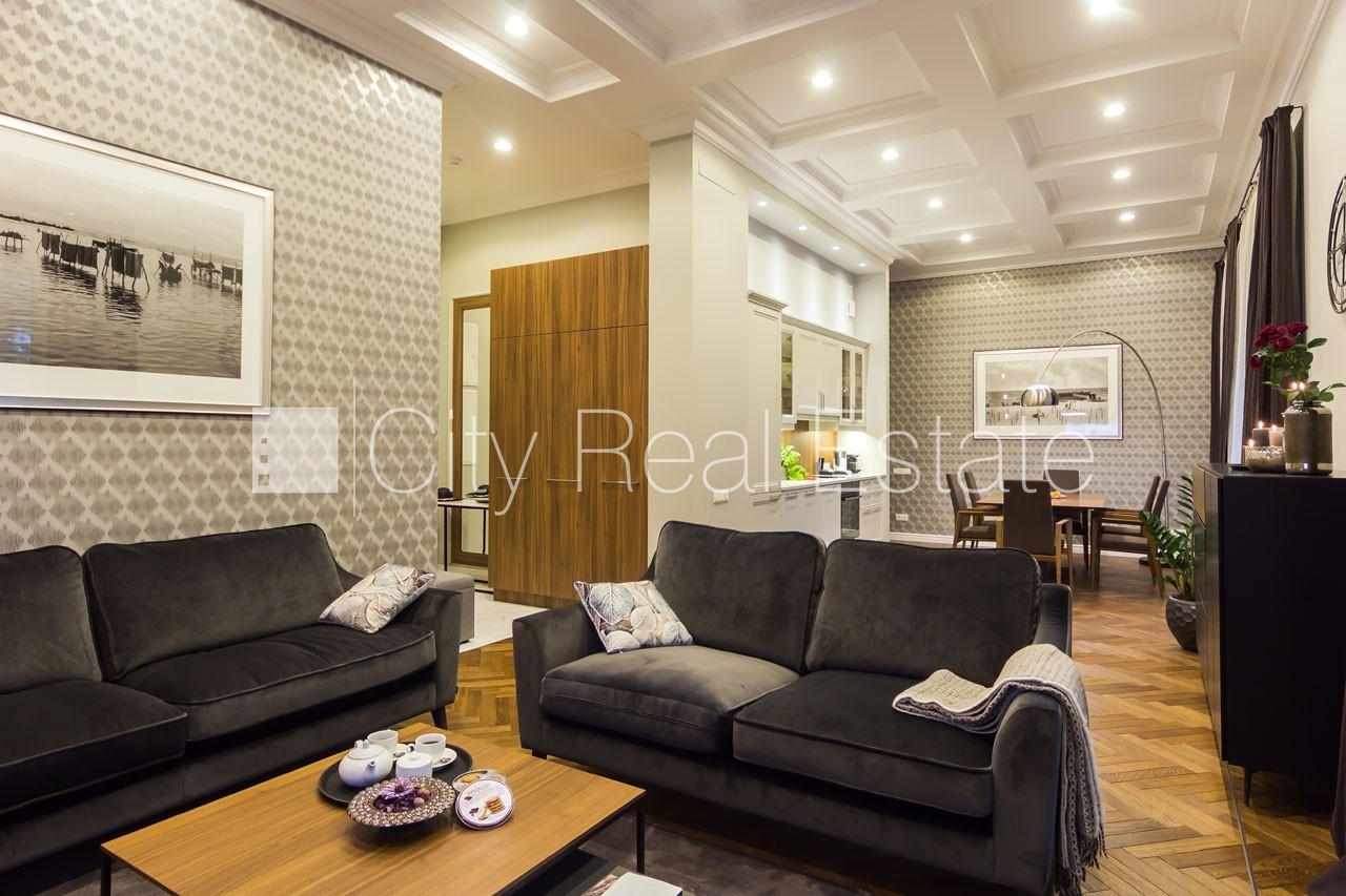 Sludinājumi. Jaunceltne, fasādes māja, zaļā teritorija, labiekārtota apzaļumota teritorija, teritorijas Cena: 3500 EUR/mēn Foto #3