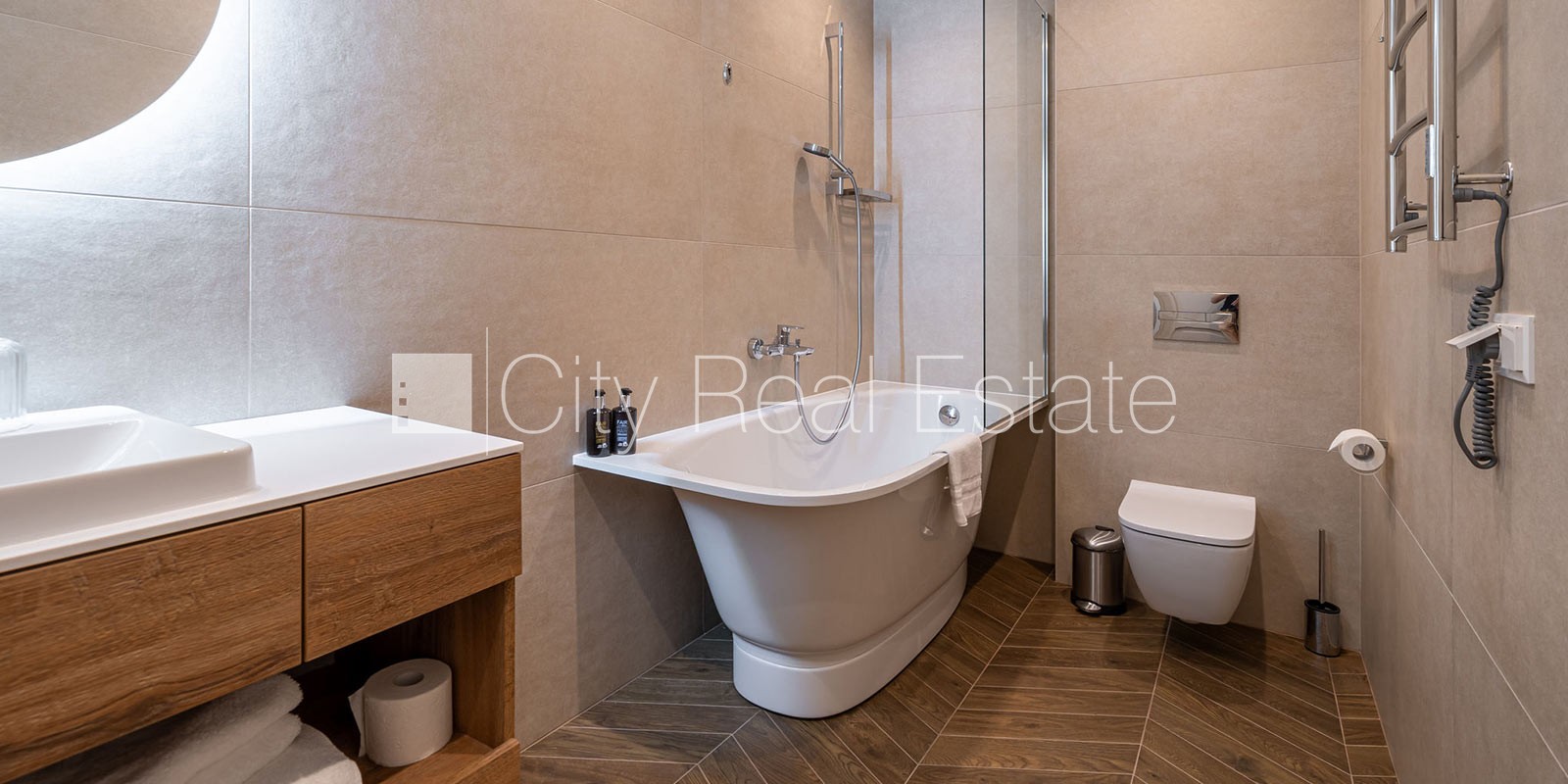 Sludinājumi. Jaunceltne, fasādes māja, zaļā teritorija, labiekārtota apzaļumota teritorija, slēgta teritorija, Cena: 1550 EUR/mēn Foto #13