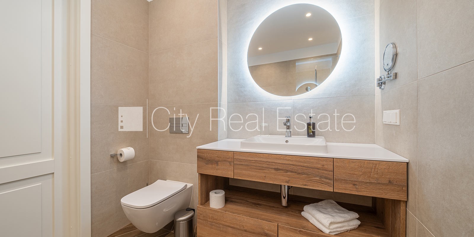 Sludinājumi. Jaunceltne, fasādes māja, zaļā teritorija, labiekārtota apzaļumota teritorija, slēgta teritorija, Cena: 2400 EUR/mēn Foto #7