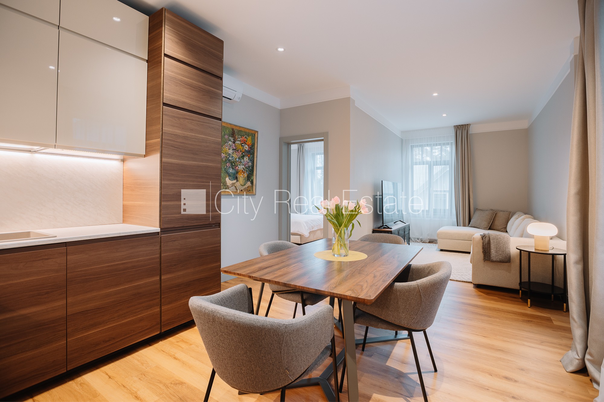 Sludinājumi. Fasādes māja, dzīvokļu skaits ēkā  5 gab., apsaimniekošanas maksa mēnesī 110 EUR, zaļā teritorija, Cena: 2000 EUR/mēn Foto #7