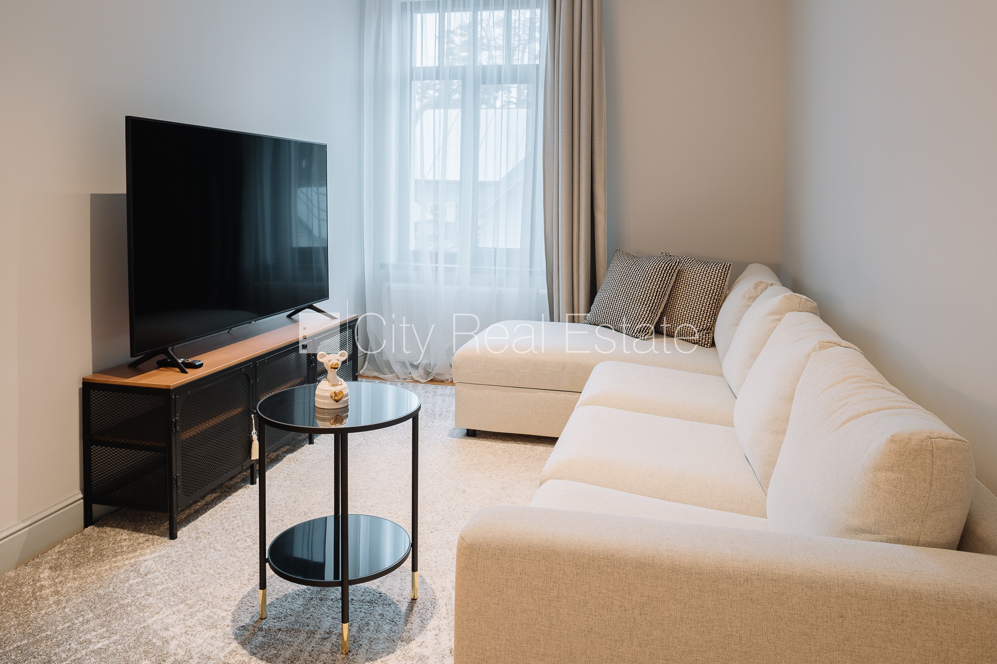 Sludinājumi. Fasādes māja, dzīvokļu skaits ēkā  5 gab., apsaimniekošanas maksa mēnesī 110 EUR, zaļā teritorija, Cena: 2000 EUR/mēn Foto #9