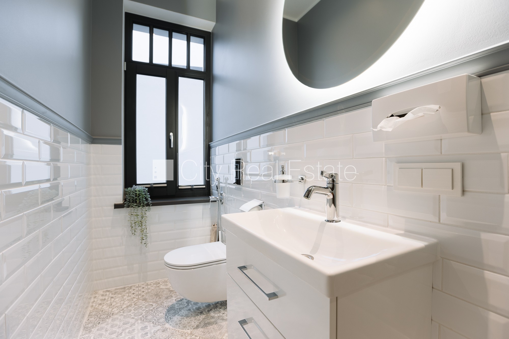 Sludinājumi. Fasādes māja, dzīvokļu skaits ēkā  5 gab., apsaimniekošanas maksa mēnesī 110 EUR, zaļā teritorija, Cena: 2000 EUR/mēn Foto #20